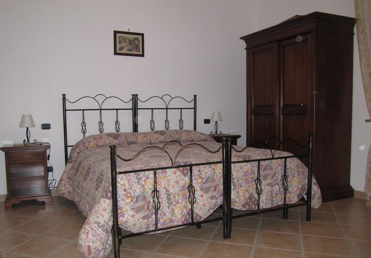 B&B Sole Del Pollino โรตอนดา ห้อง รูปภาพ